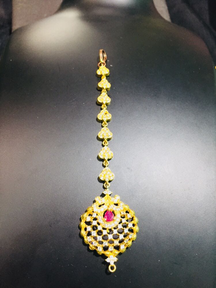 Chidambaram Covering Gold Platted spiral design maang tikka