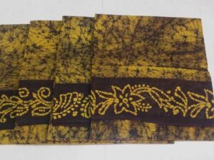 Hand-wax crack batik print on Sungudi cotton sarees