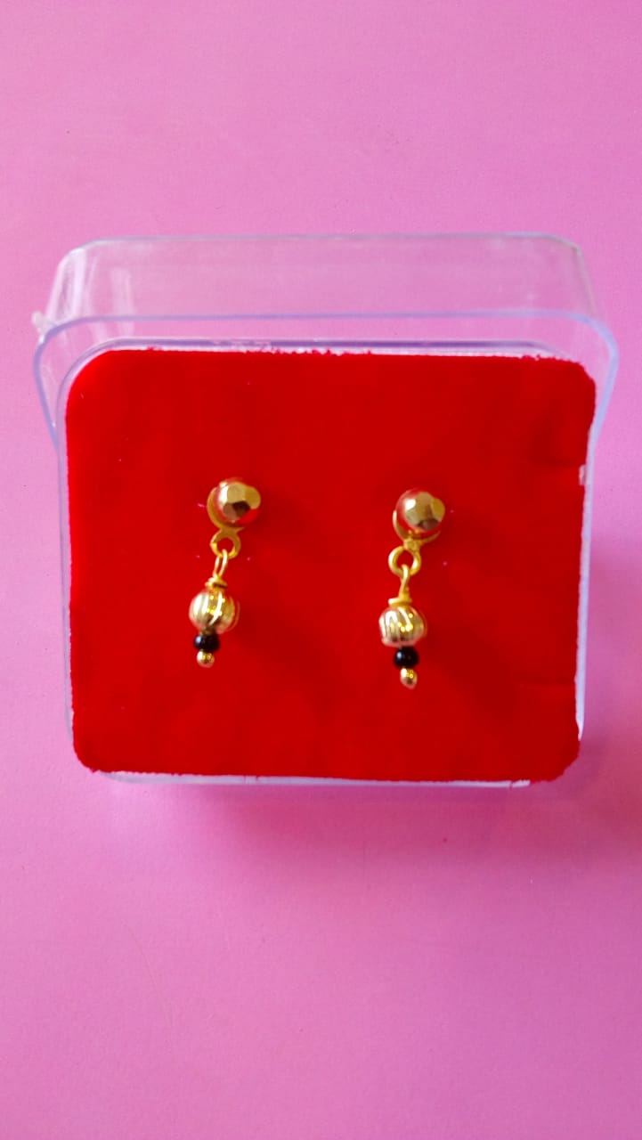 Buy Glorious Heart Design Gold Earrings |GRT Jewellers