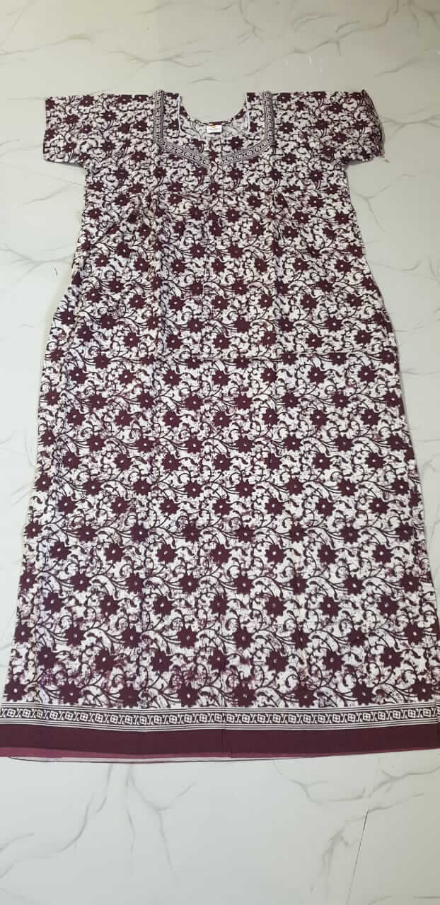 Dhalavaipuram Women's Swasthik Kalamkari Cotton Nighty - Image 2