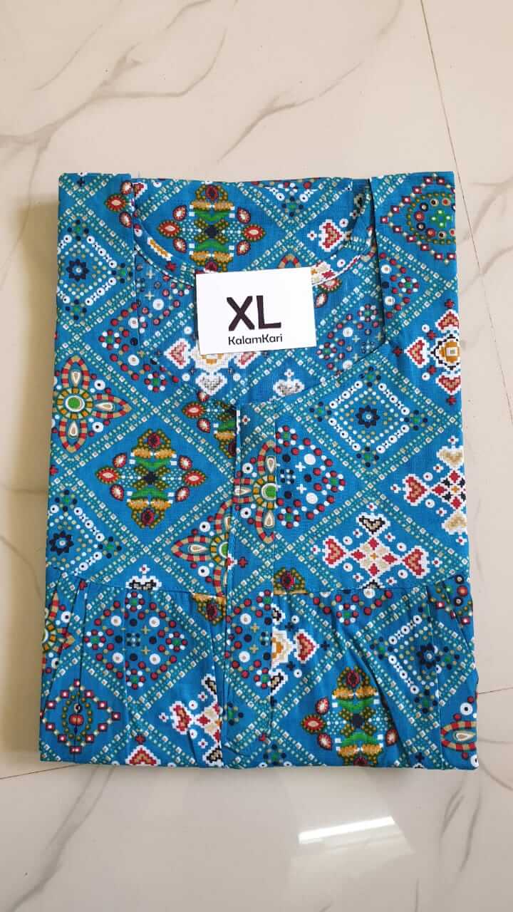 Dhalavaipuram Women's Swasthik Kalamkari Cotton Nighty - Image 2